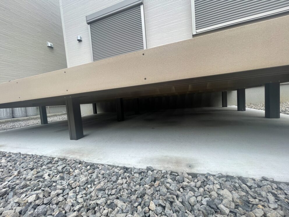 亀山市　ウッドデッキ工事 + 下地コンクリート [After] - 4