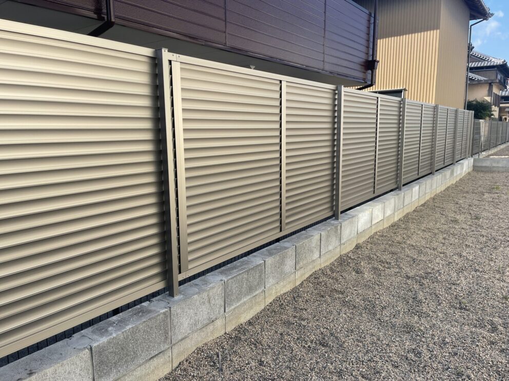 亀山市　目隠しフェンス工事 [After] - 2