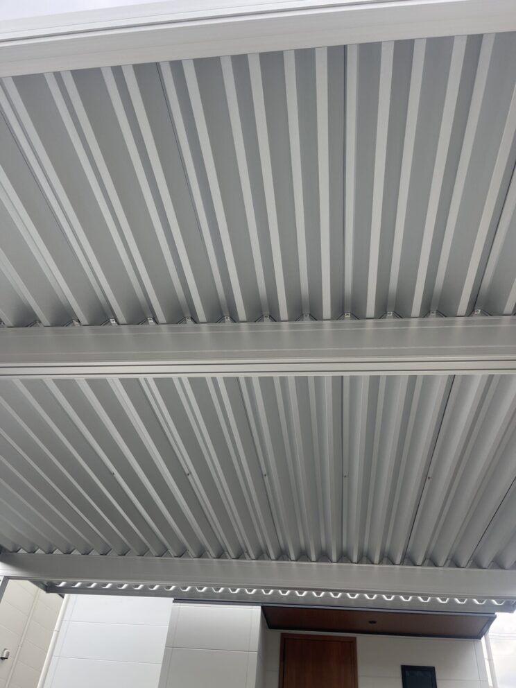 鈴鹿市 LIXIL SW カーポート工事 [After] - 4