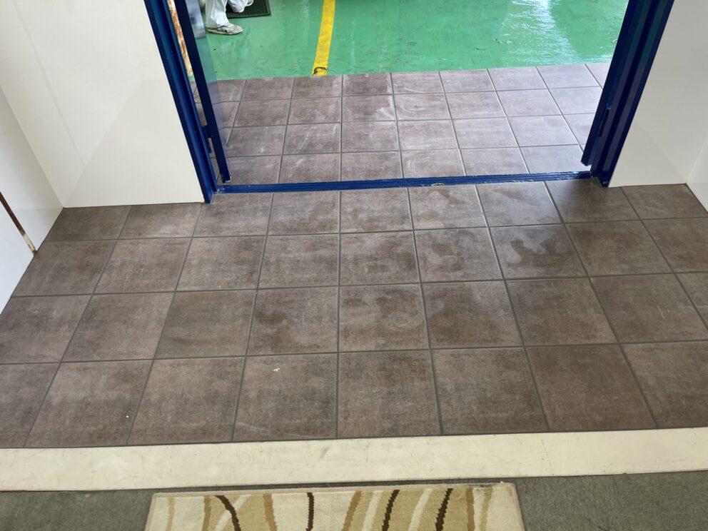 津市　タイル工事 [After] - 3