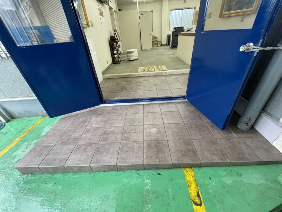 津市　タイル工事 [After] - 2