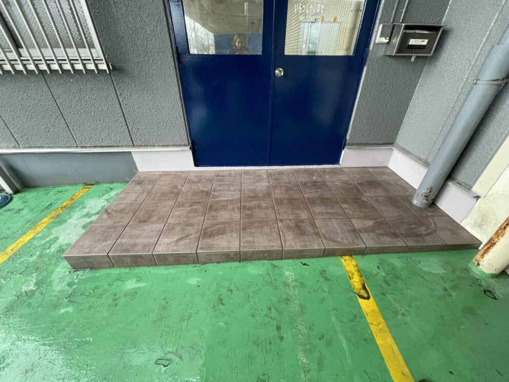 津市　タイル工事 [After] - 1